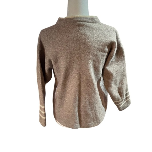 Yessica Vintage 72% Wool Button Up Long Sleeve Embroidered VNeck Cardigan 40-42 - Picture 4 of 9